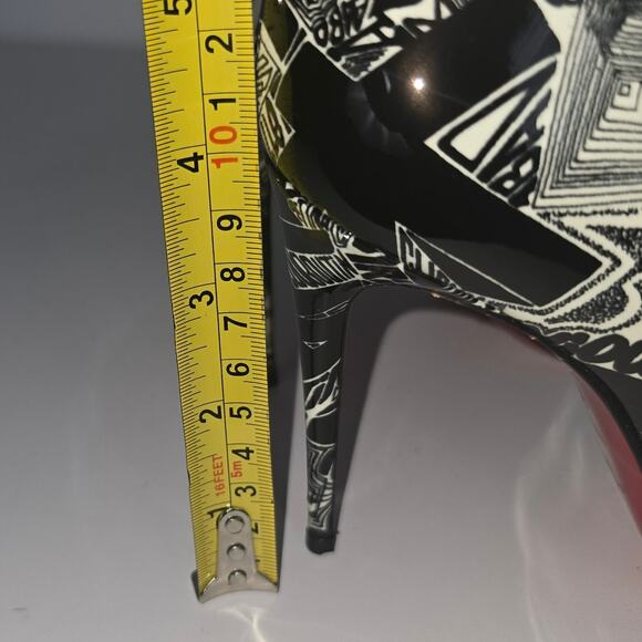 Christian Louboutin So Kate 100 Graffiti Patented Ankle Bootie Black White 35.5 - Picture 7 of 15